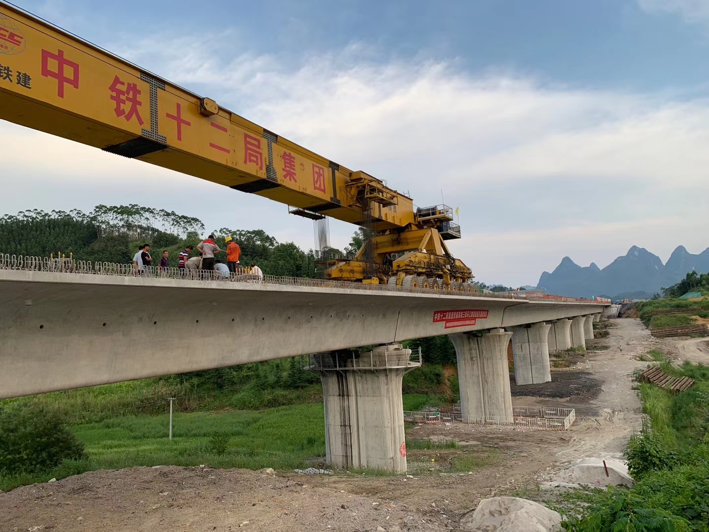 襄州预应力加固在公路桥梁施工应用