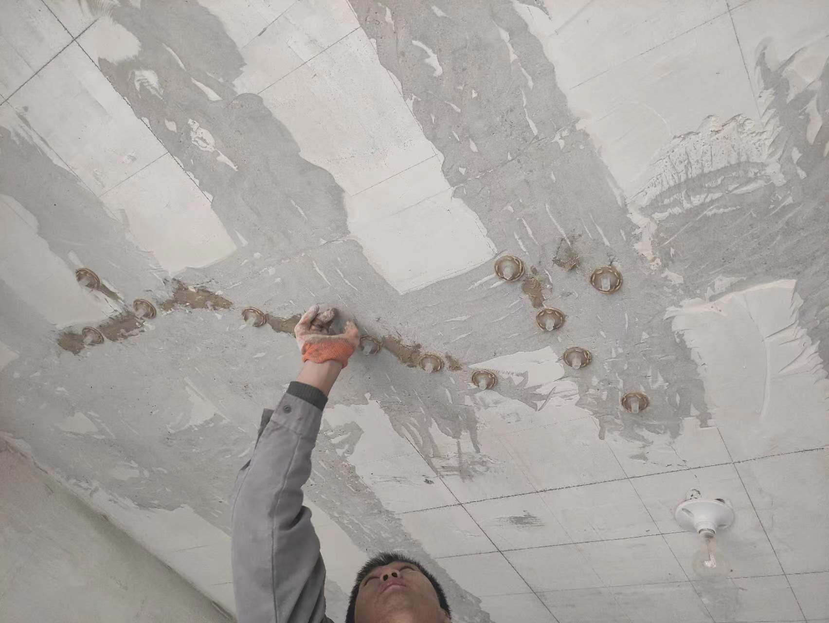襄州混凝土楼板裂缝为什么会开裂?怎么修补?